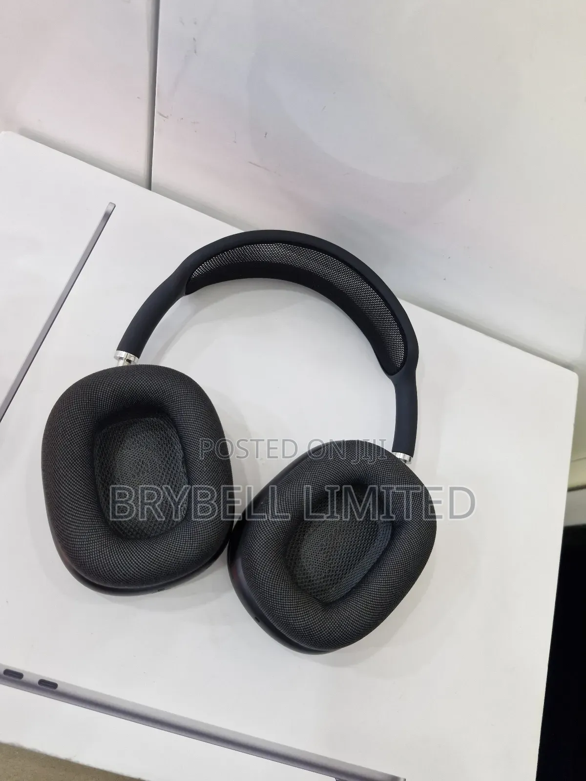 Original Apple Airpods Max, Black, Clean as New