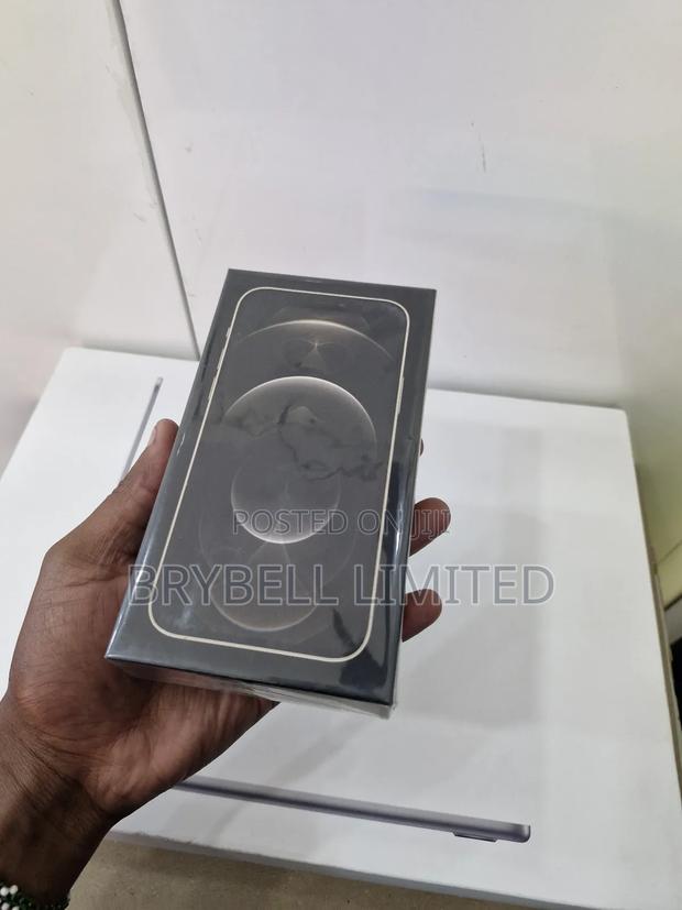 New Apple iPhone 12 Pro 256 GB Black - thumbnail 2