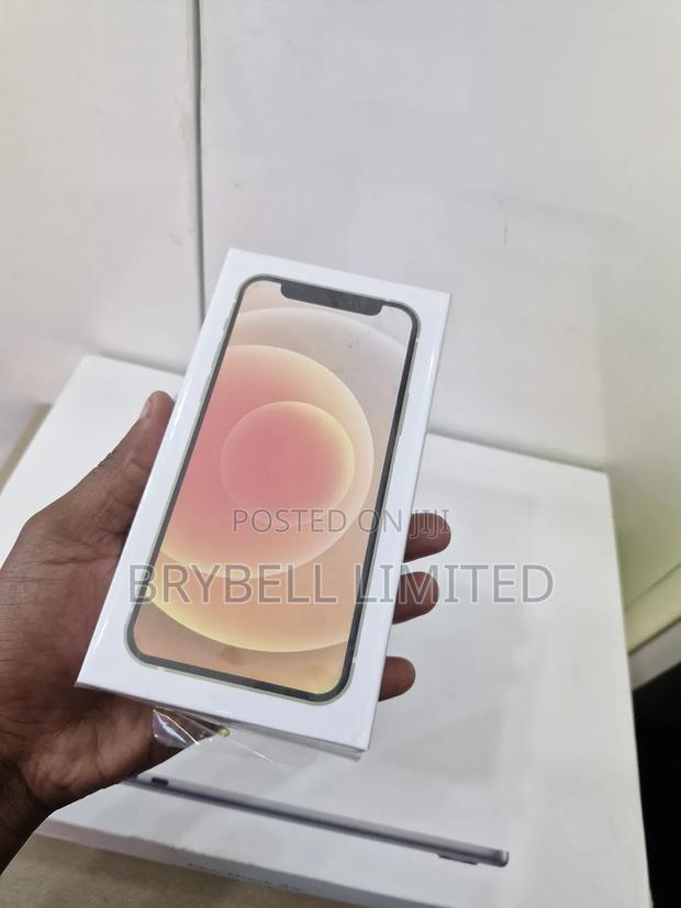 New Apple iPhone 12 128 GB White - main view