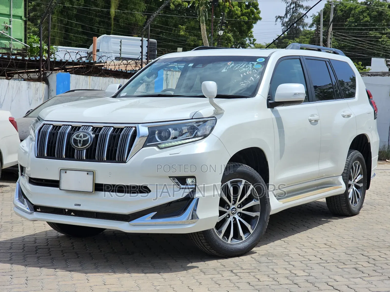 Toyota Land Cruiser Prado 2.8 2018 White