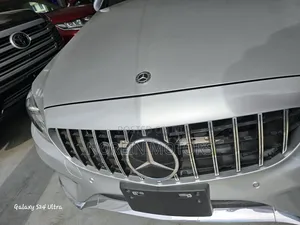 Mercedes-Benz C220 2018 Gray