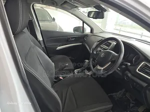 Suzuki Escudo 2018 Off white