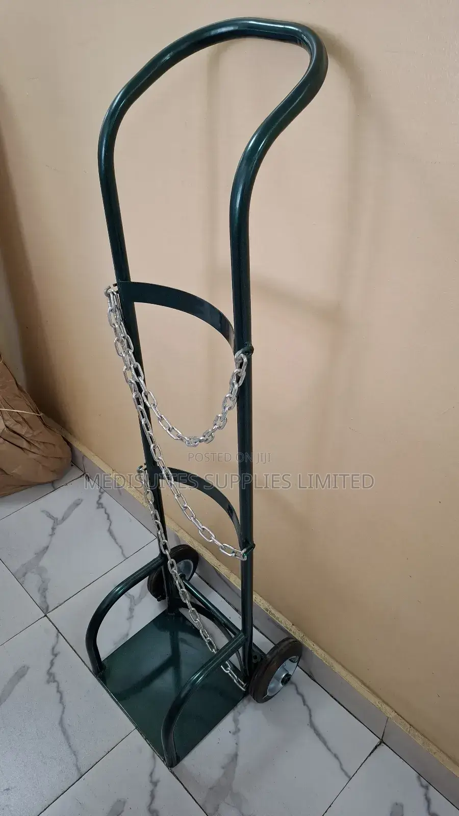 50ltrs Oxygen Cylinder Trolley.