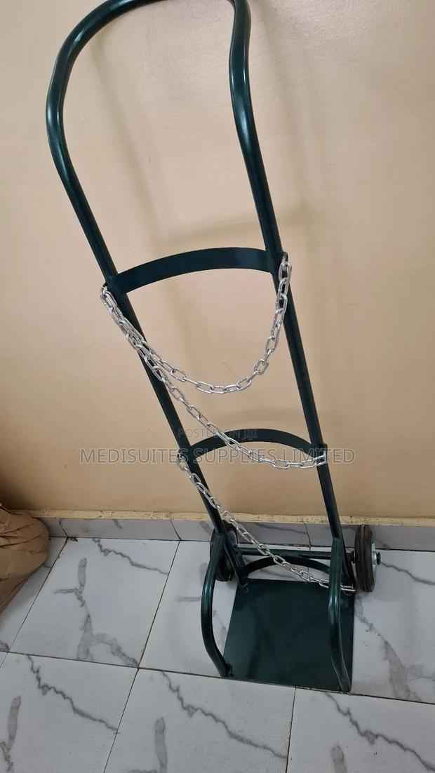 50ltrs Oxygen Cylinder Trolley. - thumbnail 2
