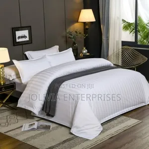 Hotel Quality White Stripes Duvet Cover Set With 4 Pillowcases 6*7