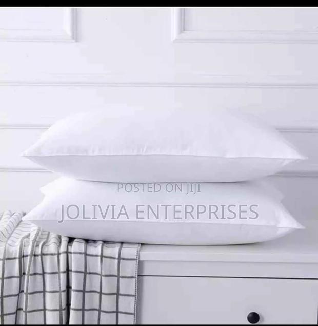 Hotel Compressed Fiber Bed Pillows 1000gms