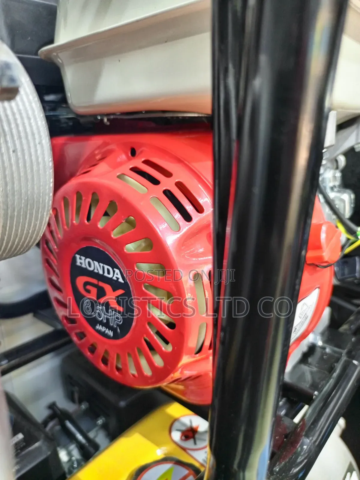Honda Concrete Vibrator With a 45mm Poker