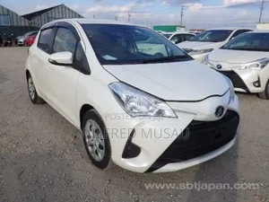 Toyota Vitz 1.3 AWD 5dr 2018 White
