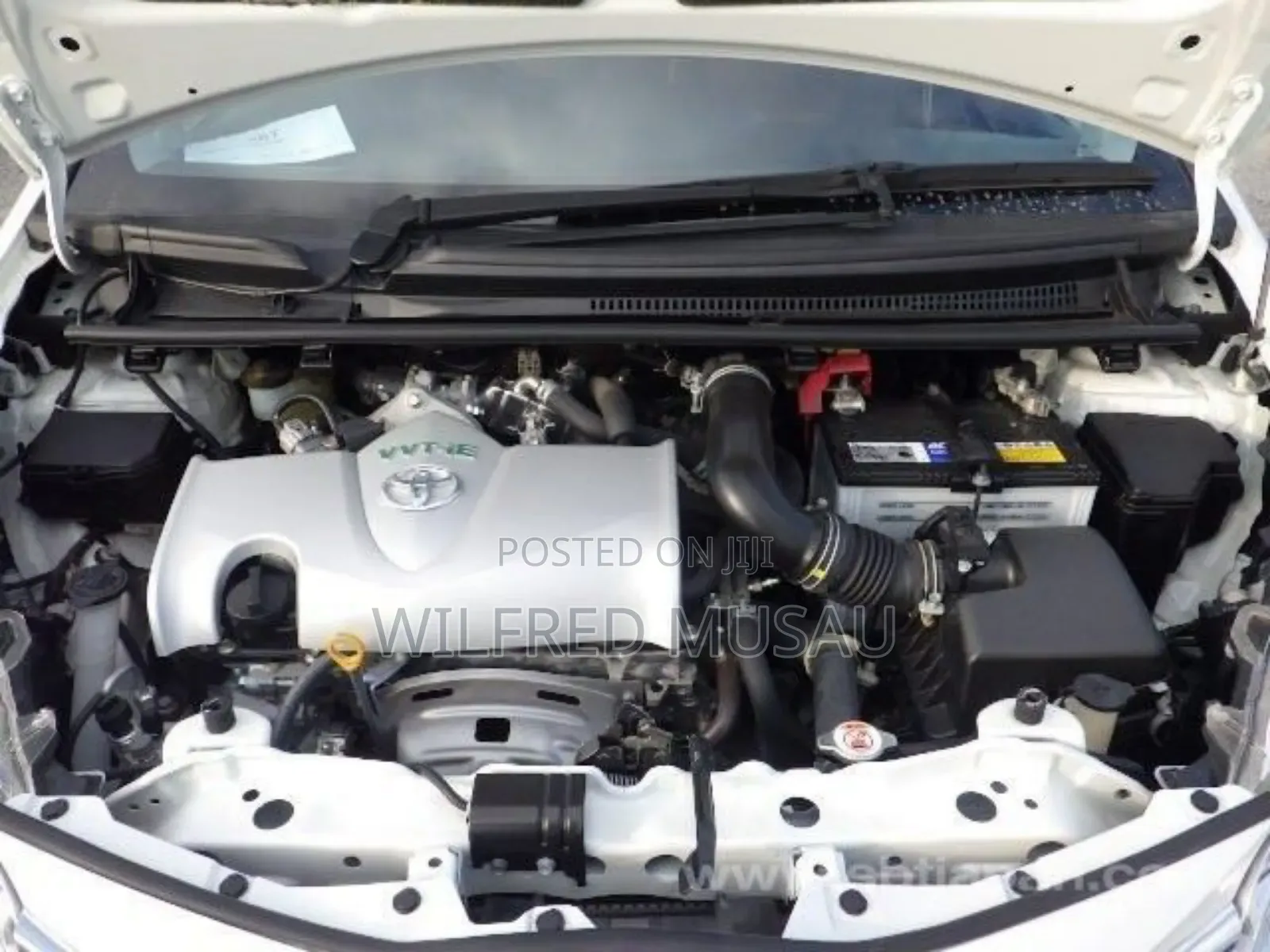 Toyota Vitz 1.3 AWD 5dr 2018 White