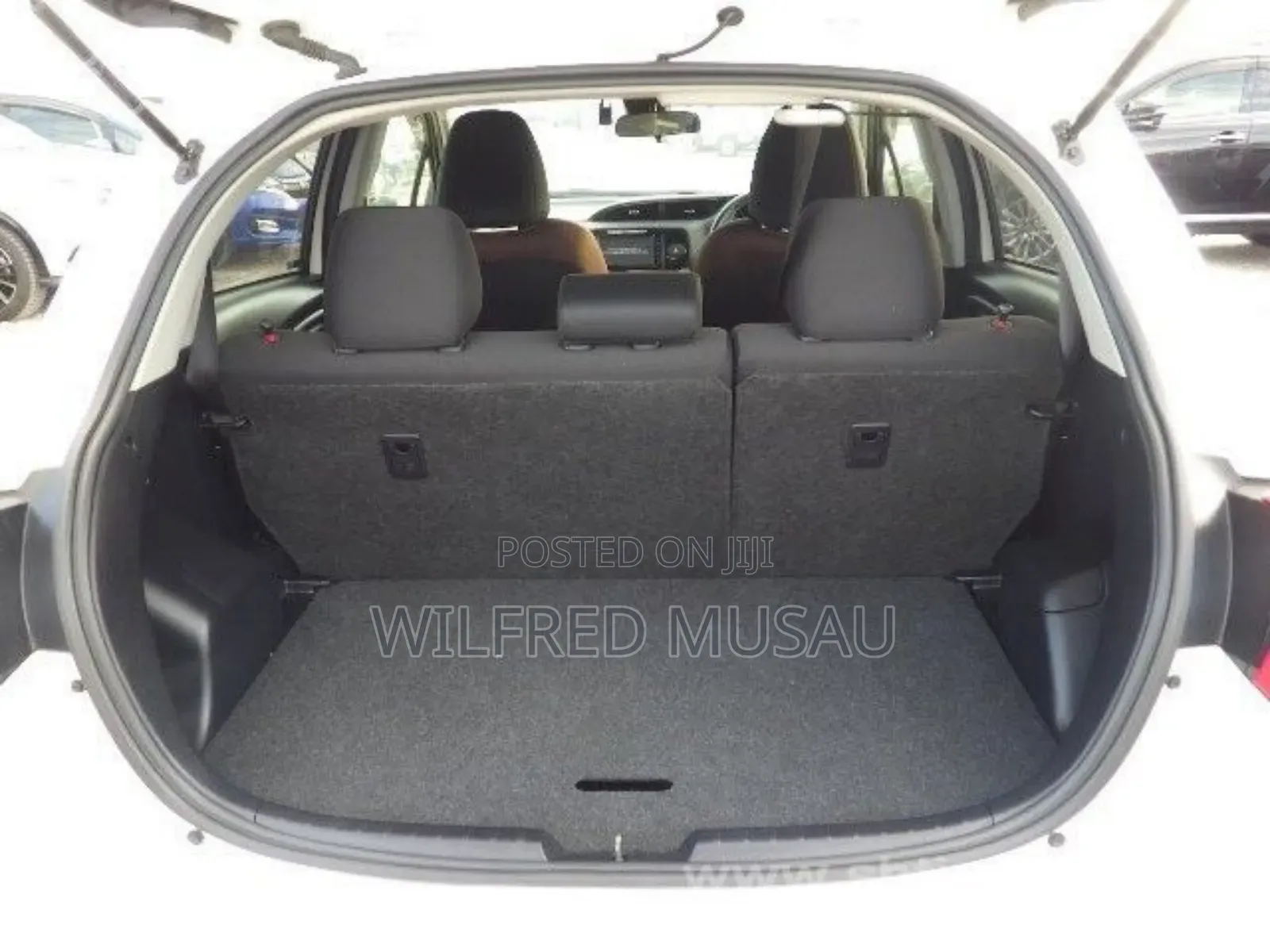 Toyota Vitz 1.3 AWD 5dr 2018 White