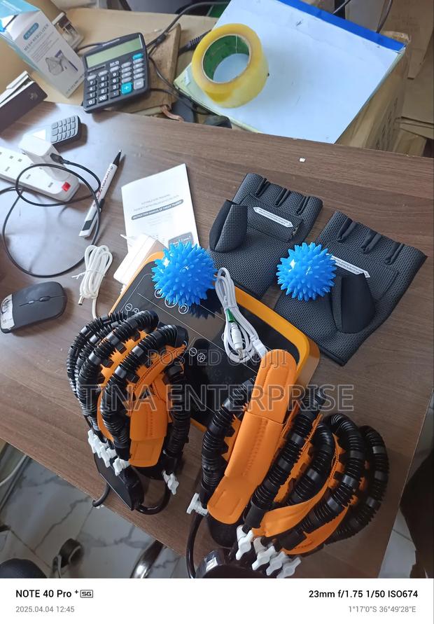 Double Rehabilitation Gloves - thumbnail 2