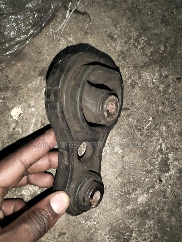 Mazda Demio Gear Mounting
