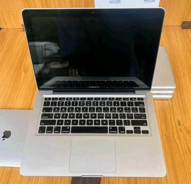 Laptop Apple MacBook Pro 2012 8GB Intel Core i7 SSD 256GB - thumbnail 2