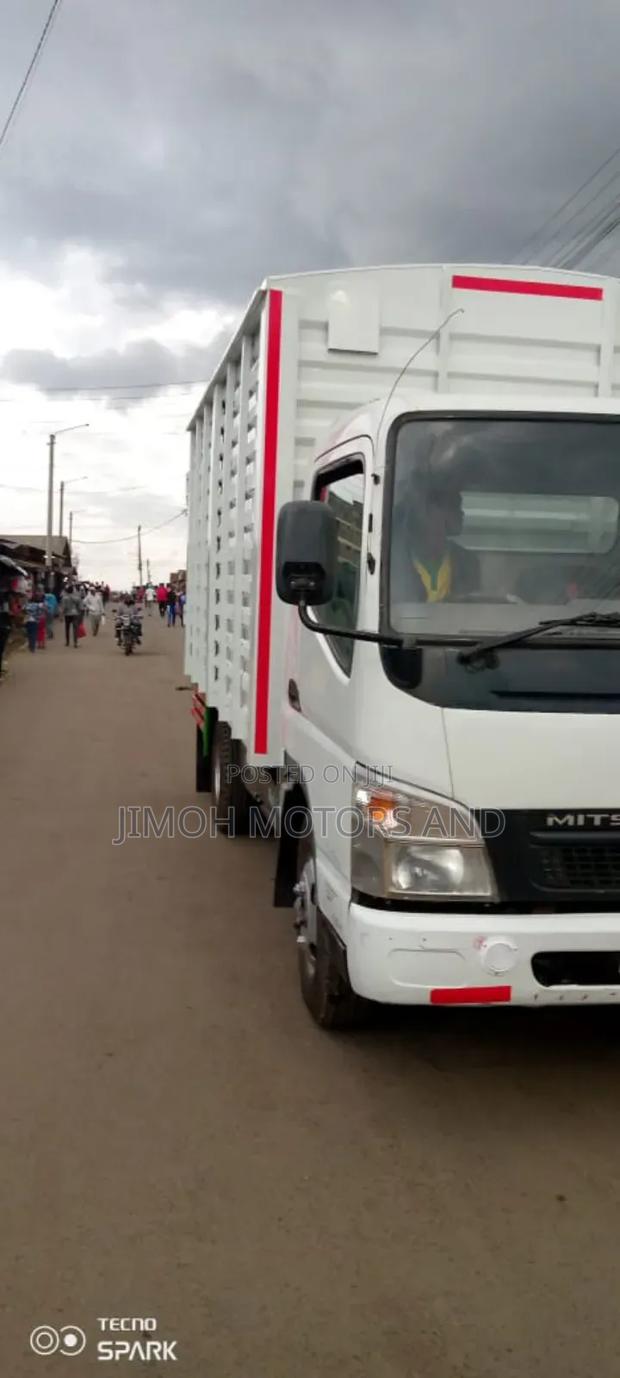 Mitsubishi Fuso Canter 2014 White - thumbnail 2