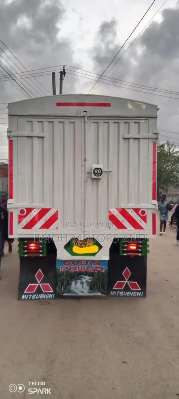 Mitsubishi Fuso Canter 2014 White - thumbnail 4