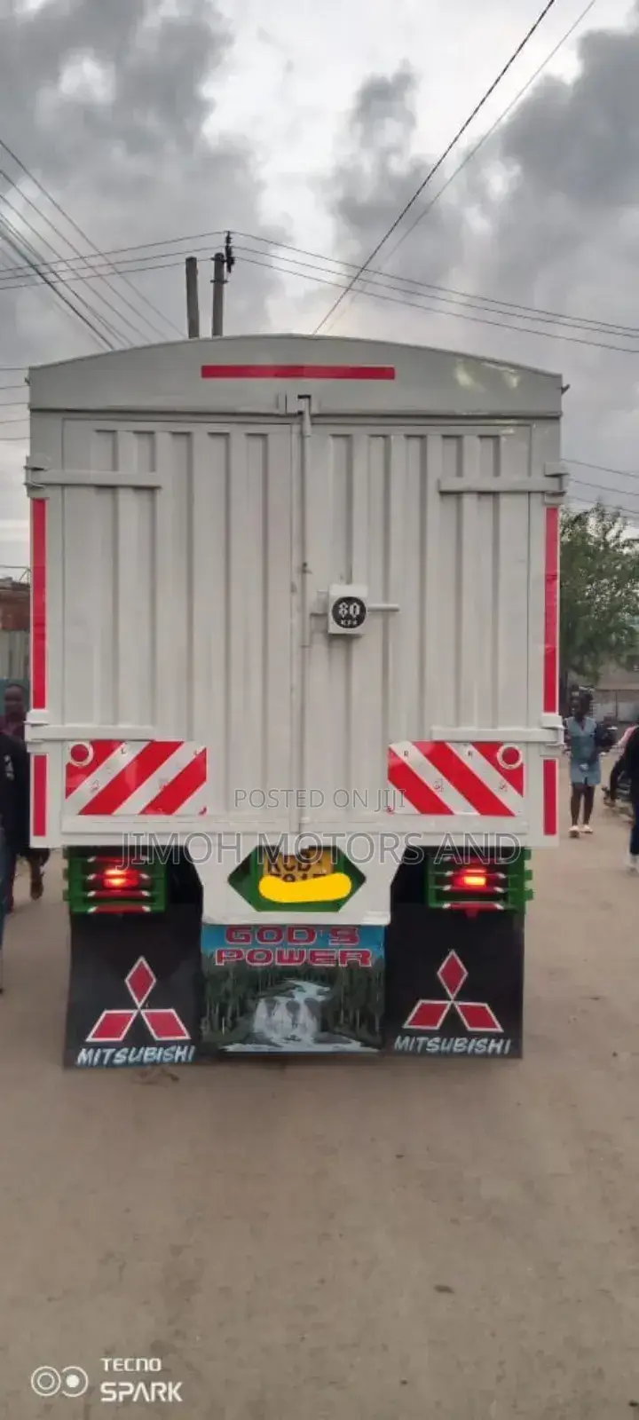 Mitsubishi Fuso Canter 2014 White