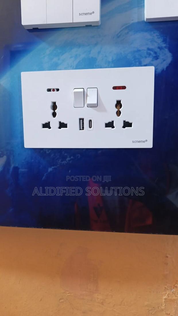 Universal Double Socket - main view