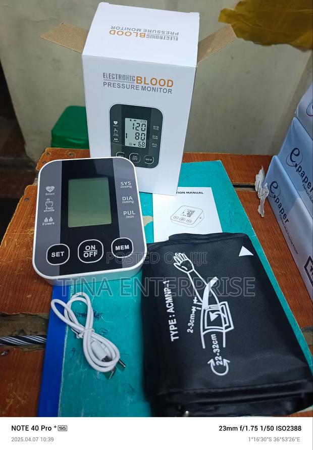 Blood Pressure Machine (Arm.)