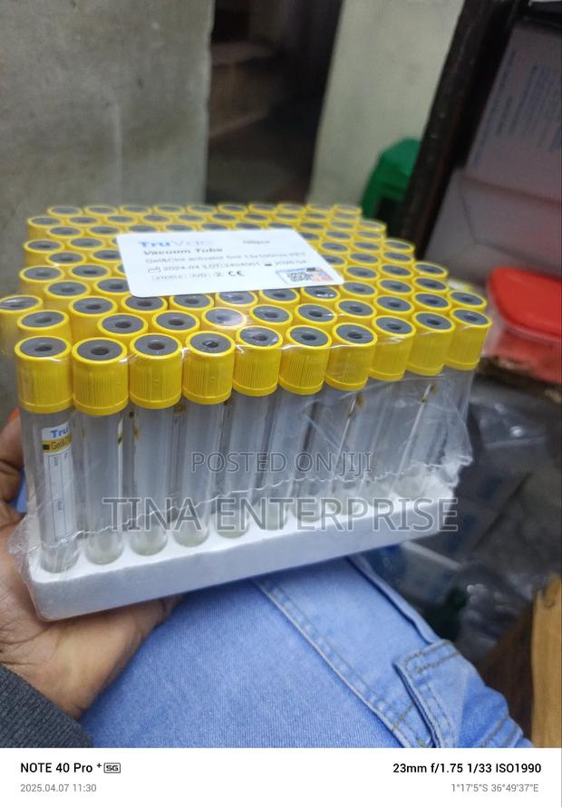 Yellow Tops/Vaccutainers - main view