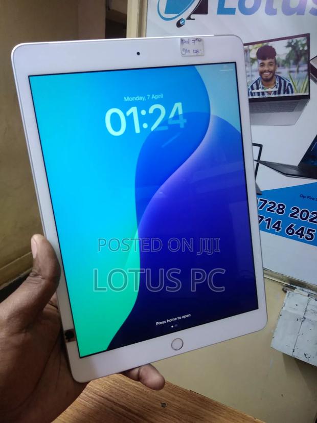 Apple iPad 10.2 (2019) 128 GB Silver - thumbnail 3