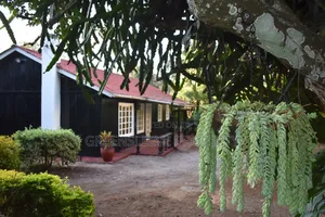 3bdrm Bungalow in Karen for rent