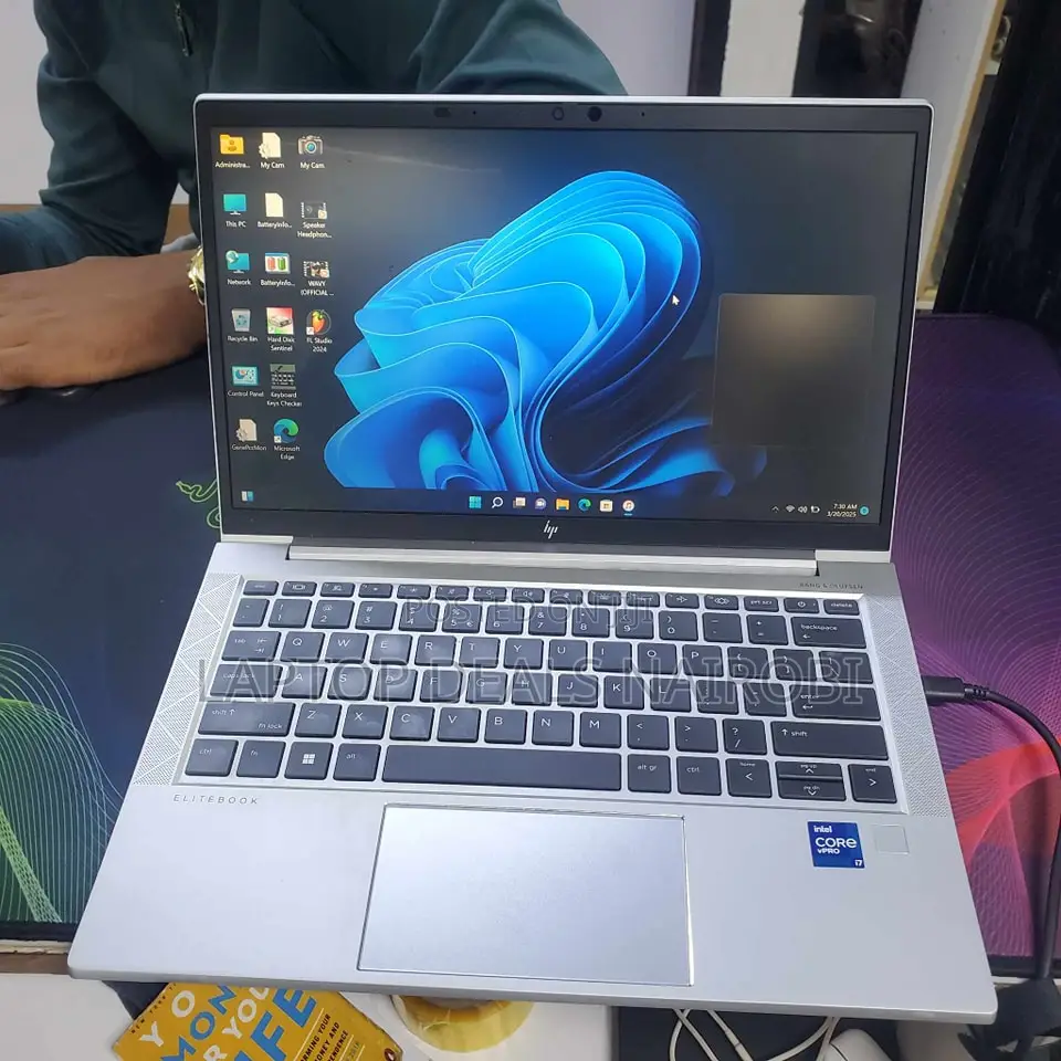 Laptop HP EliteBook 830 G8 16GB Intel Core I7 SSD 512GB