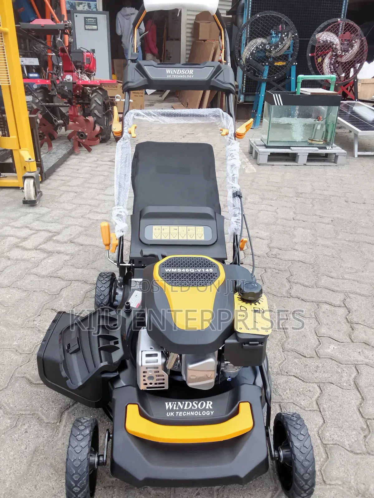 Lawnmower Machine Windsor Brand