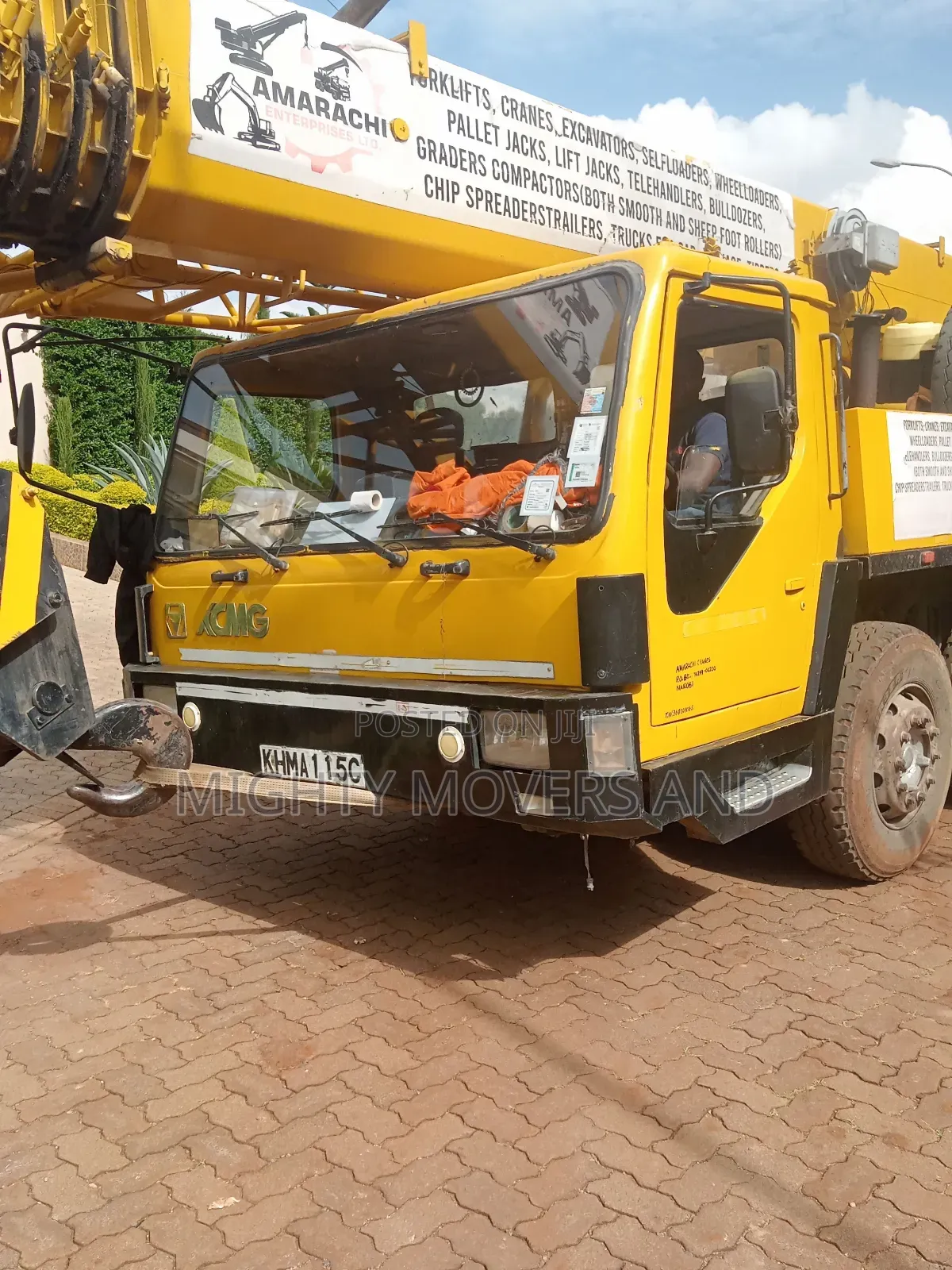 Crane Available for Lifting Jobs