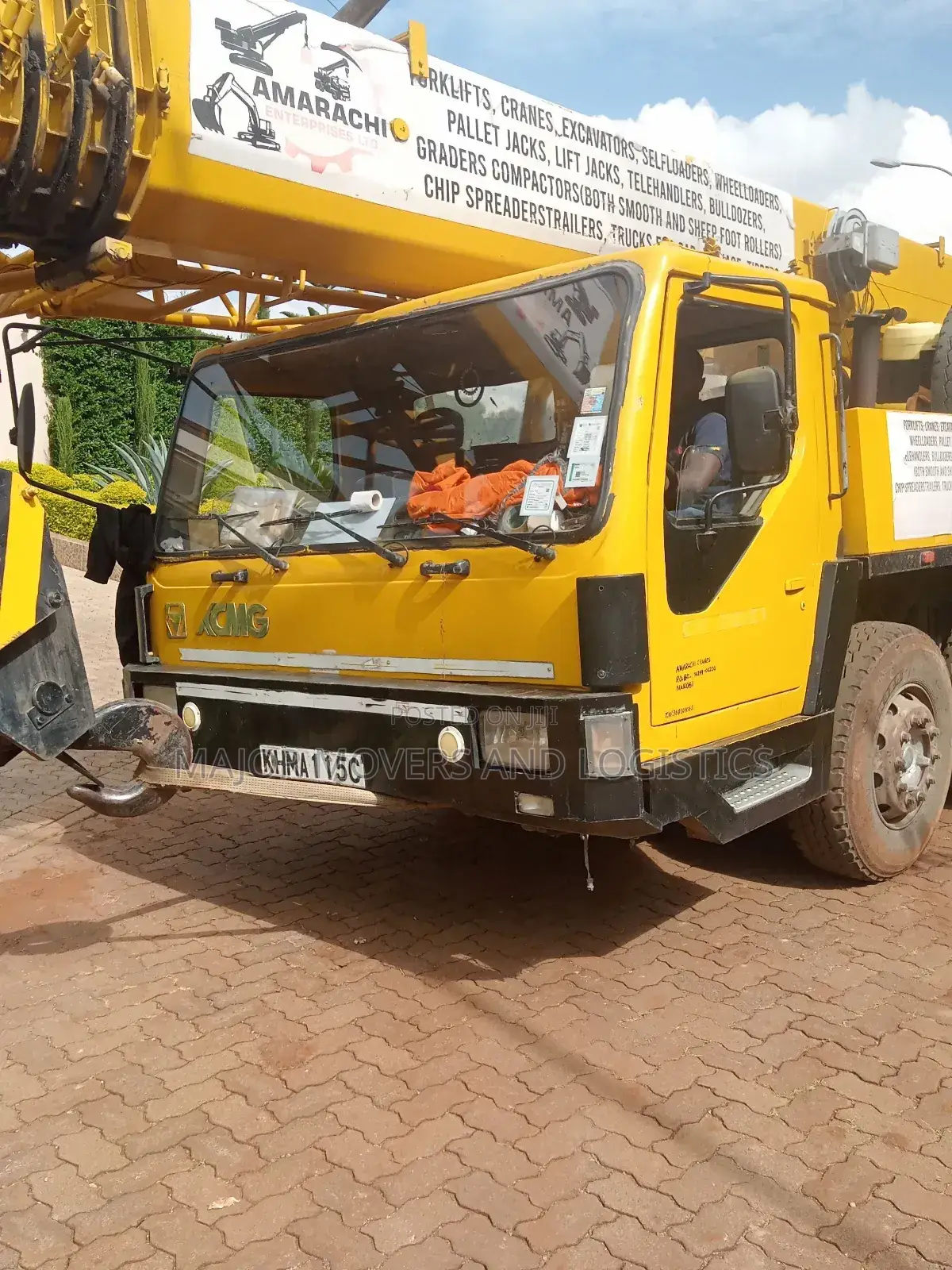 Crane Available for Lifting Jobs