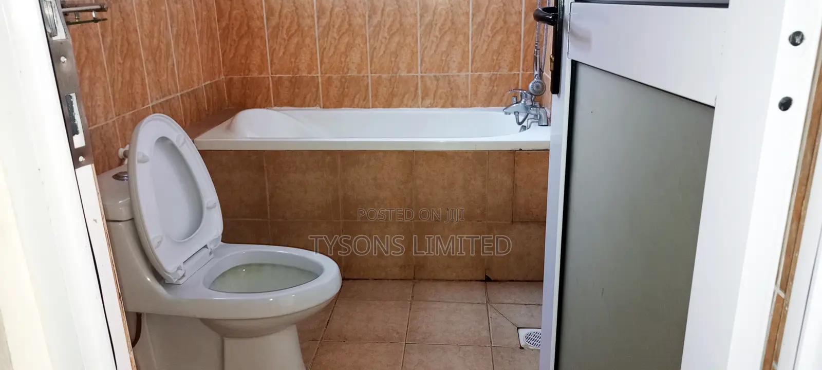 3bdrm Apartment in Lavington, Muthangari for sale