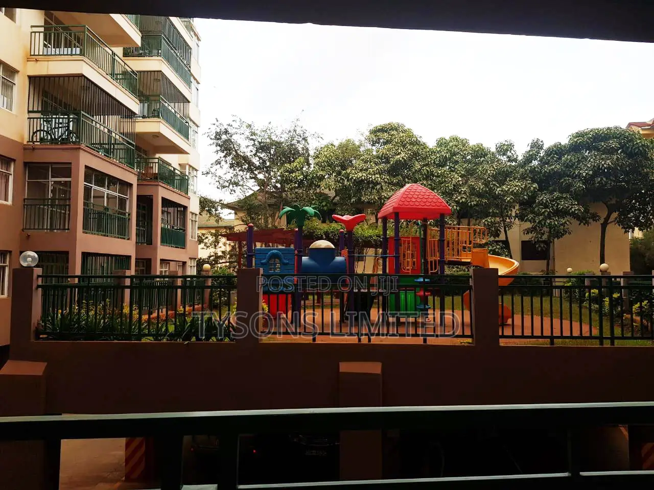 3bdrm Apartment in Lavington, Muthangari for sale