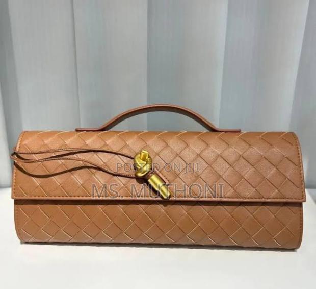 Bottega Clutch / Sling Bag - thumbnail 3