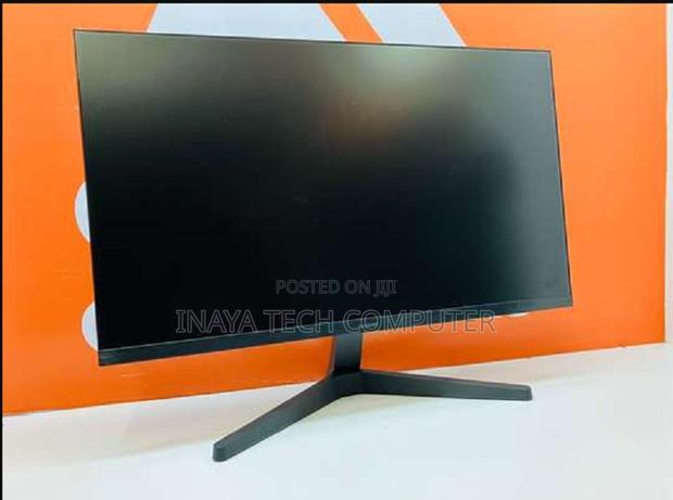 Samsung Essential Monitor 27" FHD Monitor