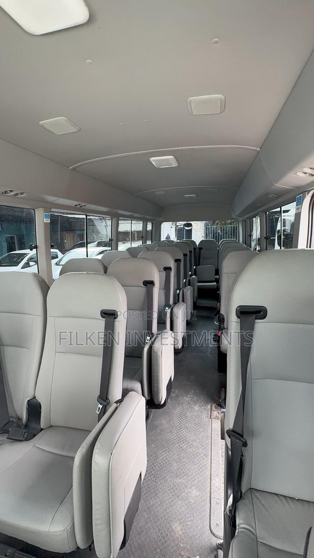 Toyota Coaster 2018 White - thumbnail 5