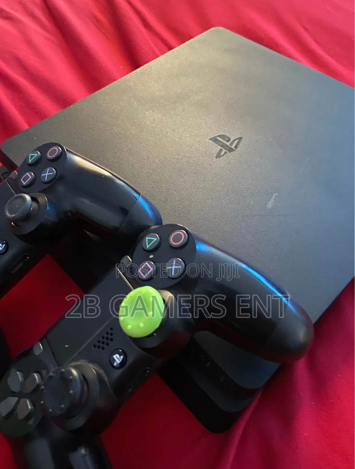 Ps4 Slim, 2 Pads Used Clean
