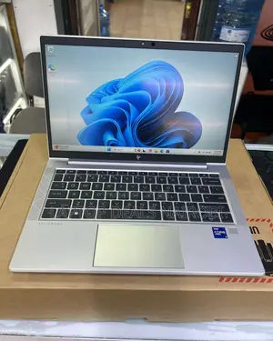 Laptop HP EliteBook 830 G8 16GB Intel Core I7 SSD 512GB