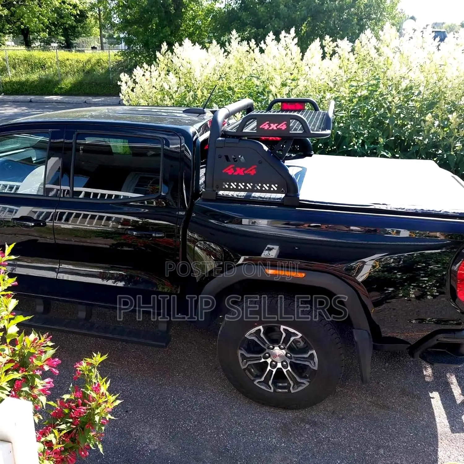 Black Roll Bar With Cargo Basket