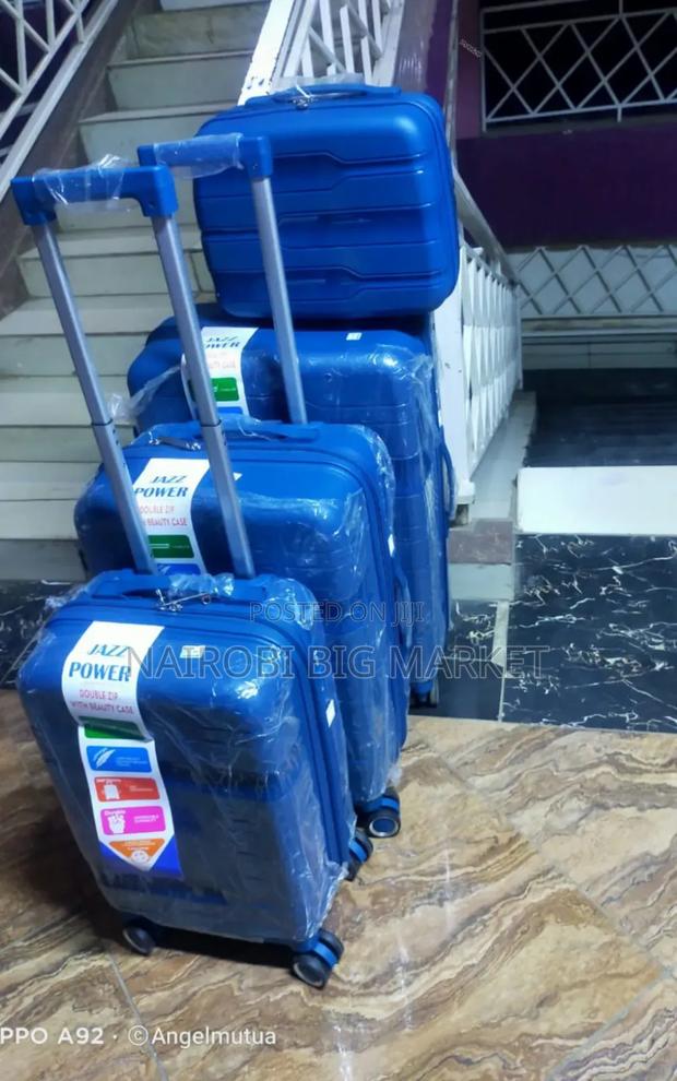 Luxurious Rubber 4 in 1 Travel Bags - thumbnail 3