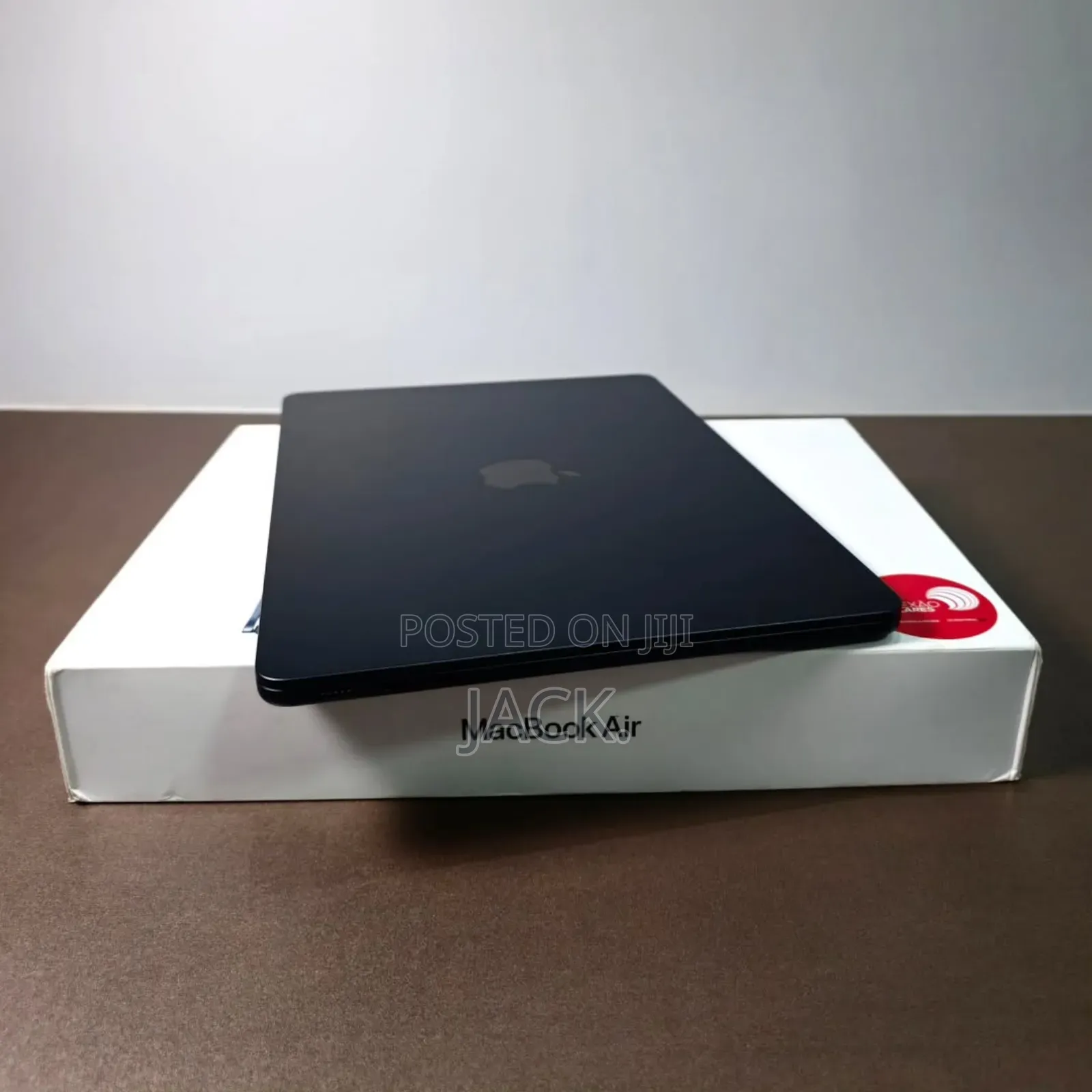Laptop Apple MacBook Air 2024 M3 13-Inch 8GB Apple M3 SSD 256GB