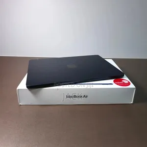 Laptop Apple MacBook Air 2024 M3 13-Inch 8GB Apple M3 SSD 256GB