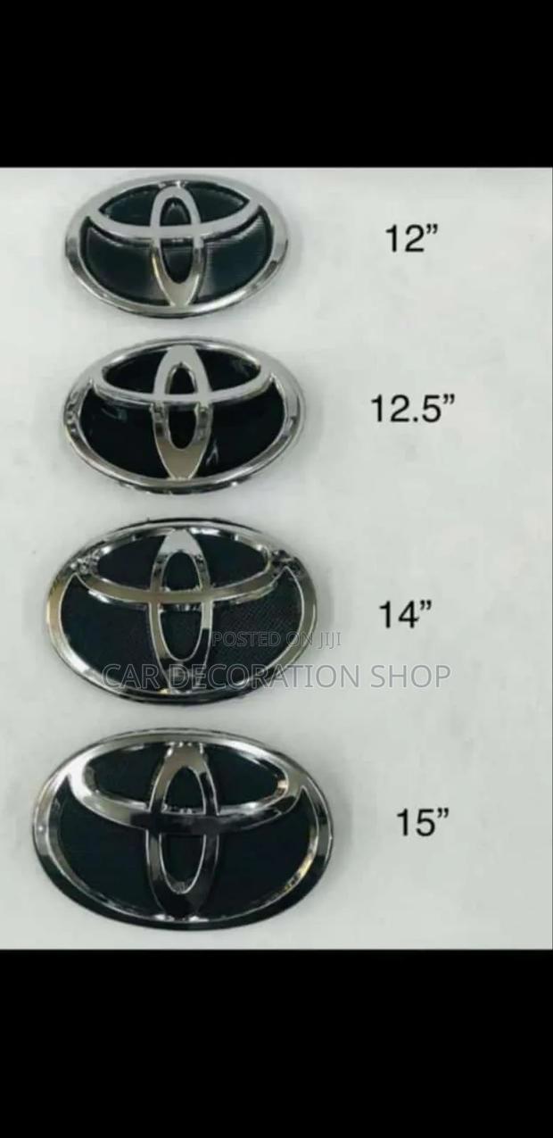 Different Sizes Grill Toyota Cars Logo