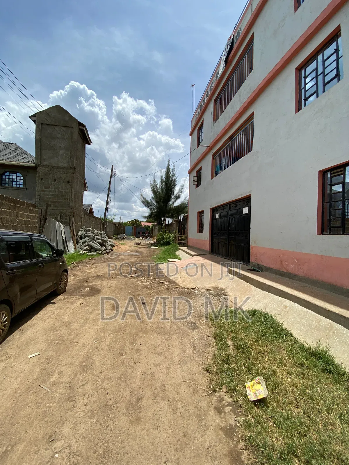 15bdrm Apartment in Kamakis Corner for sale