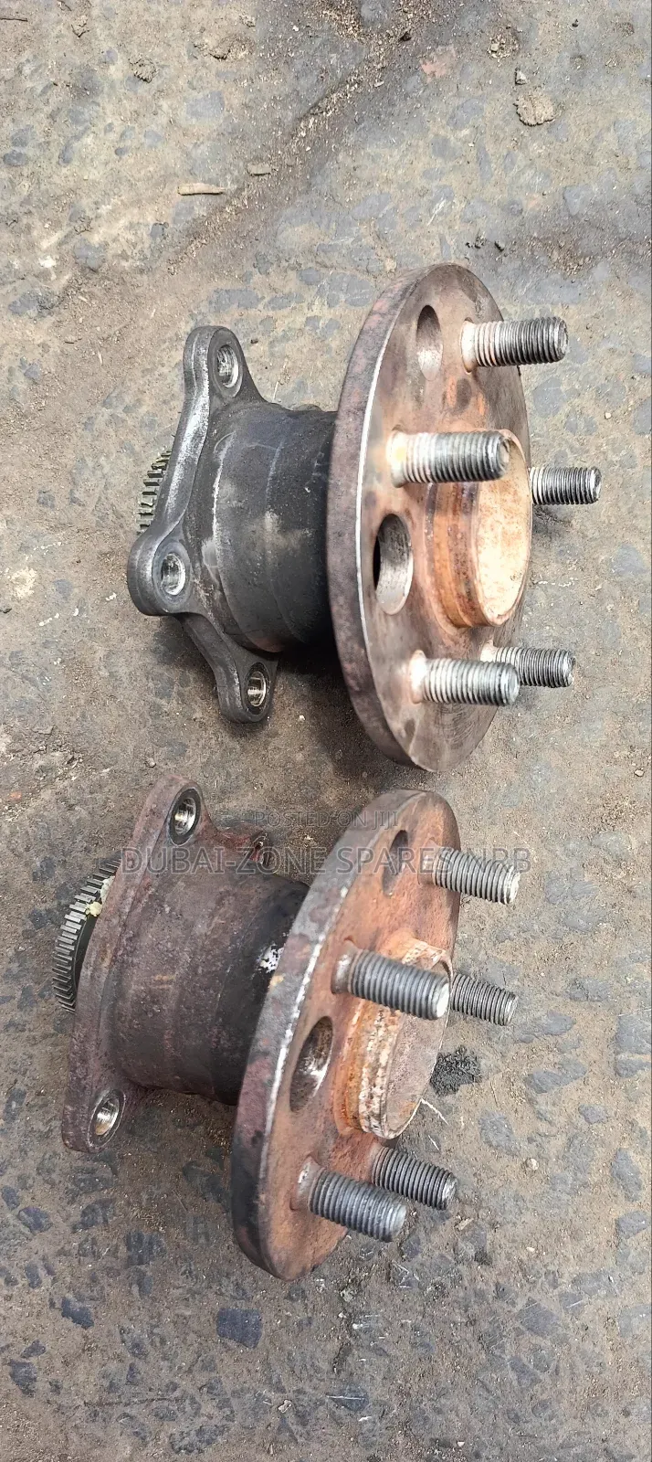 Carina Ti, Premio Nyoka Wheel Hubs Front.