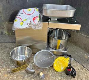 New and Complete Oil Press Machine - main view