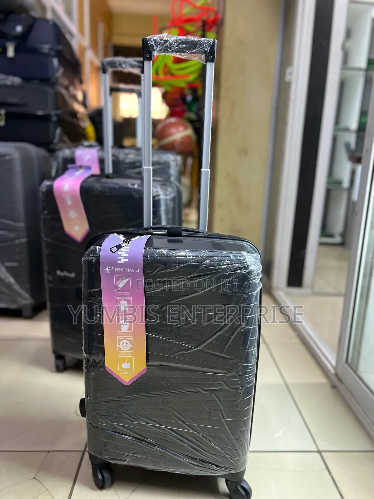 Small Sizecarry on Rubber Suitcase at 3000