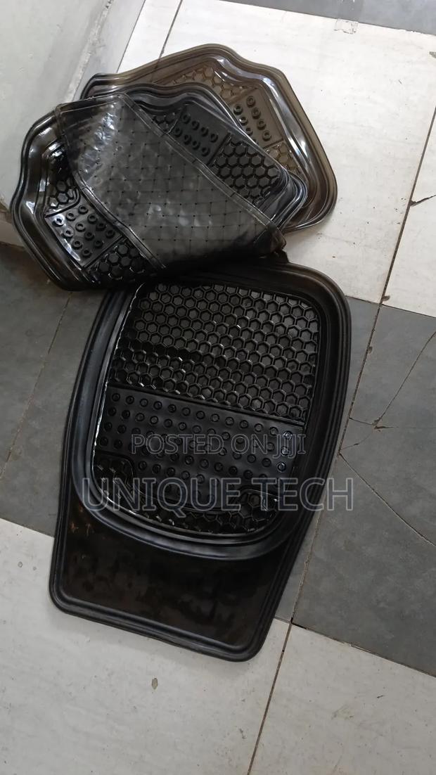 Clear Black Auto Floor Mat, Smoking Black Car Mat