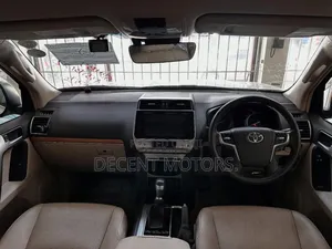 Toyota Land Cruiser Prado 2.8 2019 White