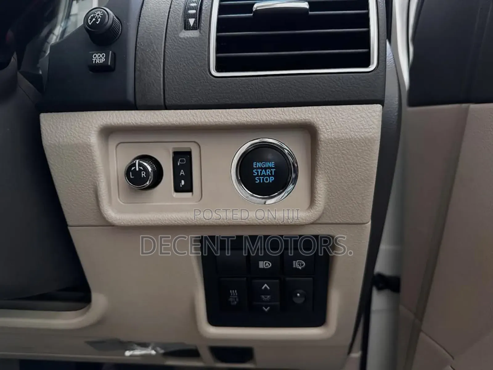 Toyota Land Cruiser Prado 2.8 2019 White