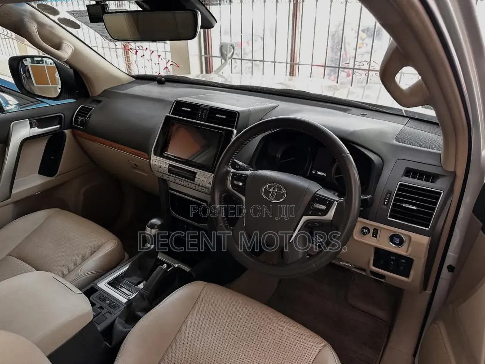 Toyota Land Cruiser Prado 2.8 2019 White