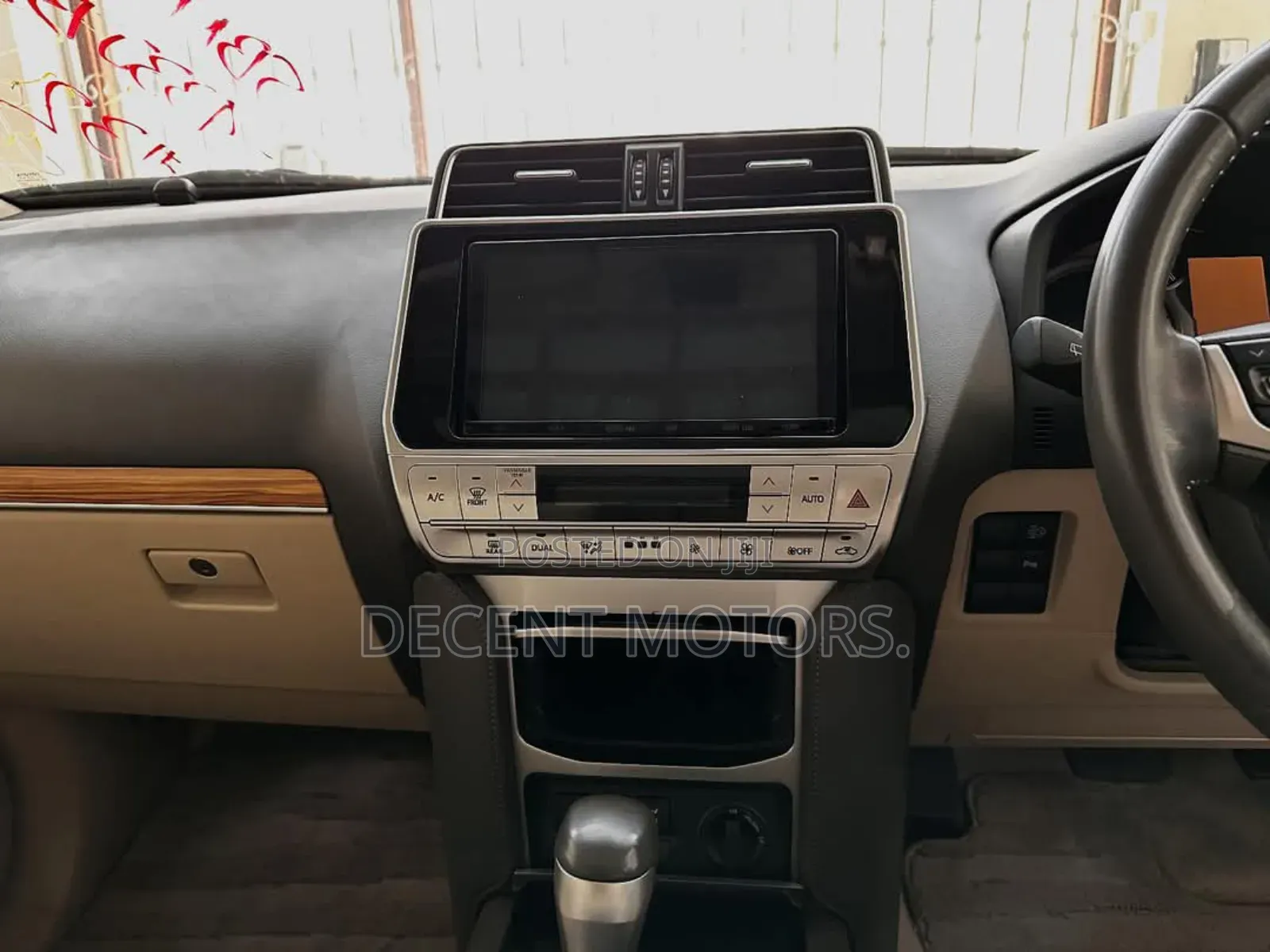 Toyota Land Cruiser Prado 2.8 2019 White
